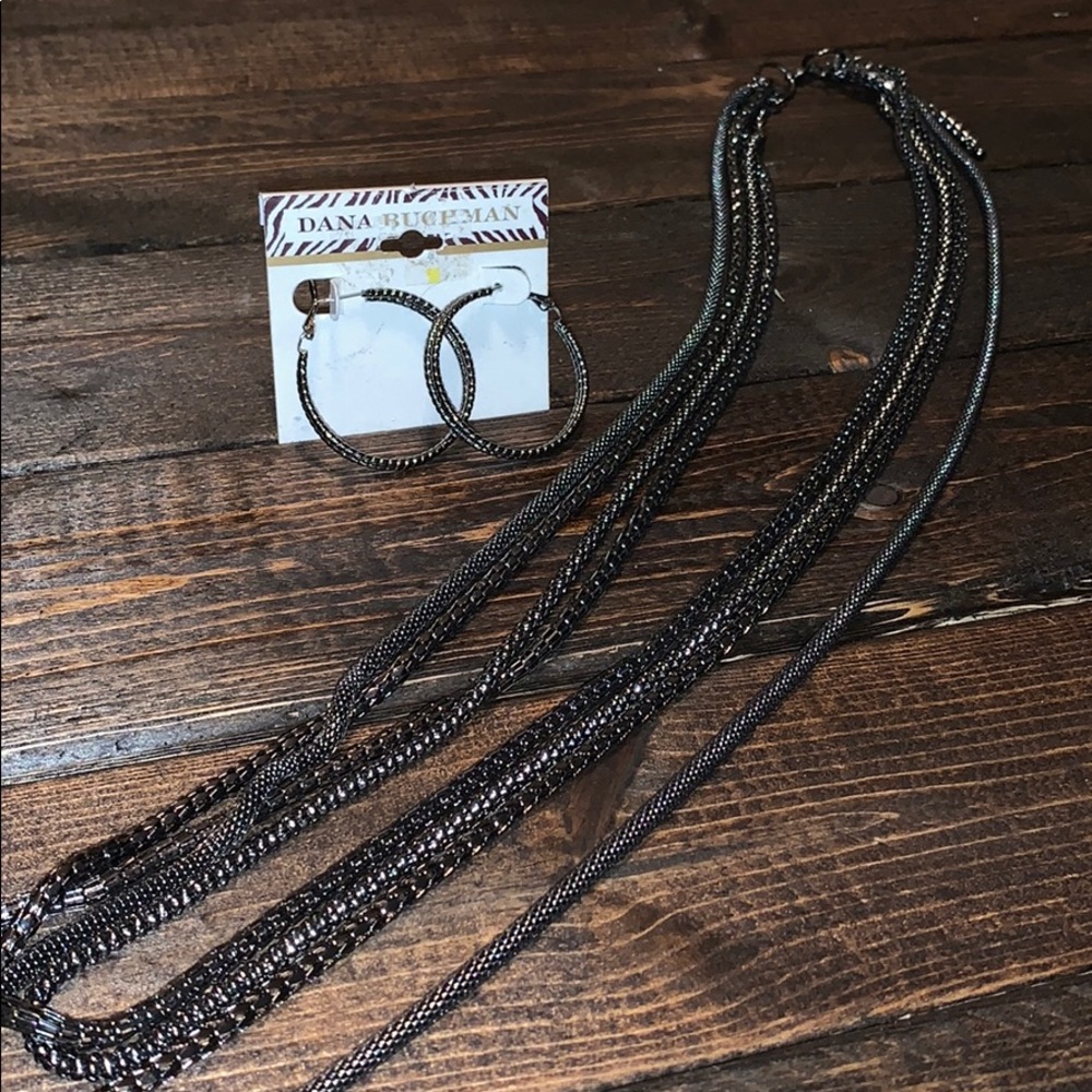 Necklace and Earring set